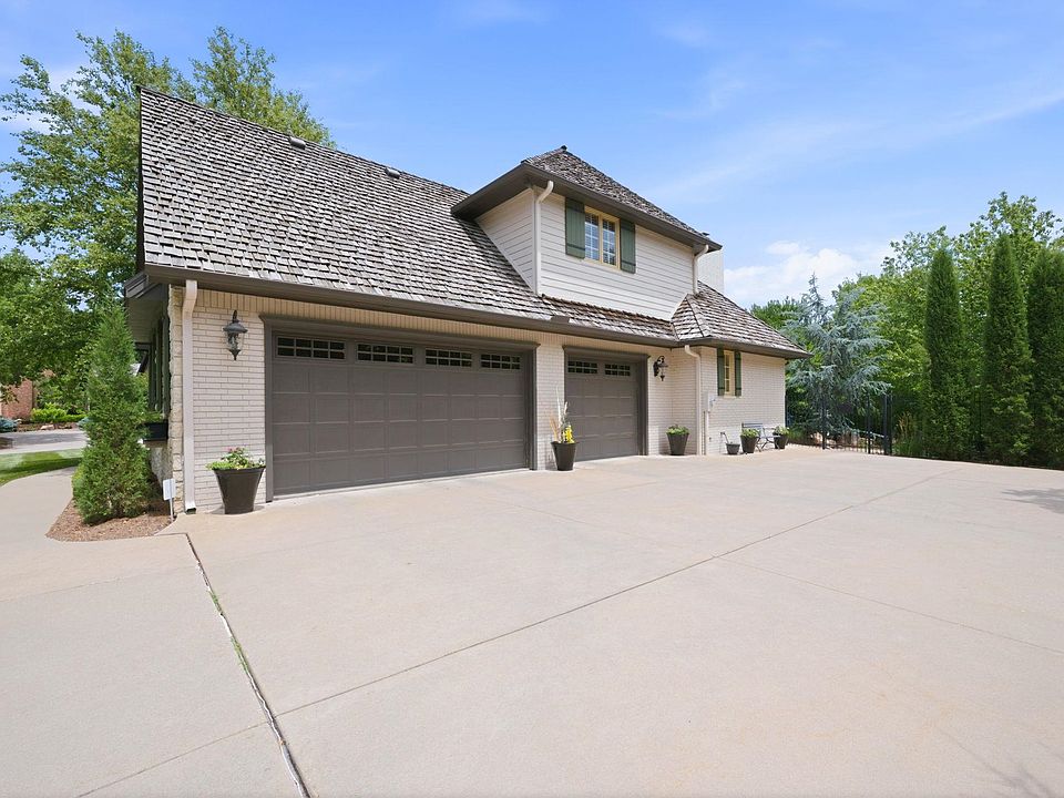 9423 E Cross Creek St, Wichita, KS 67206 | Zillow