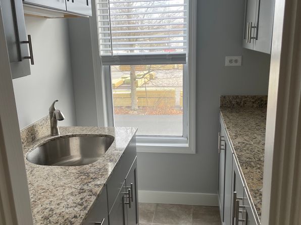 18 Laurier St #2
