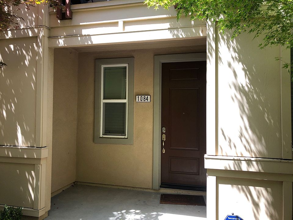 1st image of 1084 Doheny Ter #33