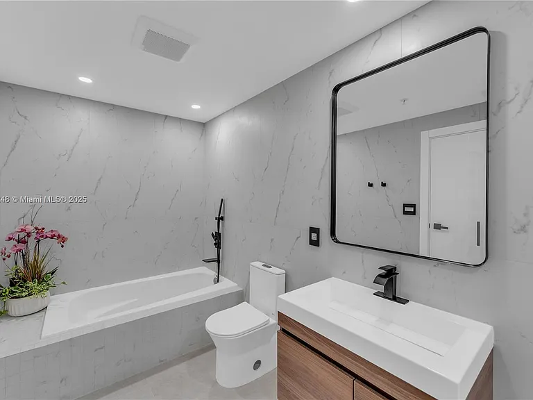 140 S Dixie Hwy #735 — Photo 18