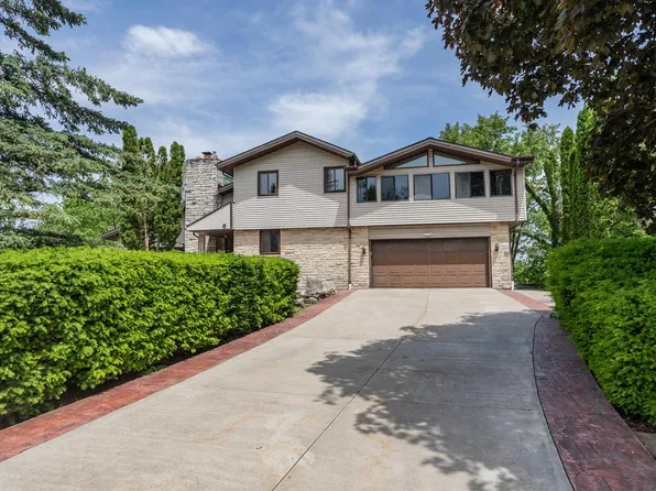 21960 West Bonnie LANE, Lannon, WI 53046