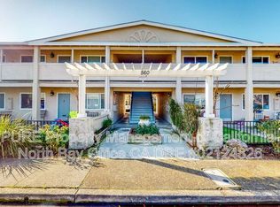 560 Dexter St APT E, Santa Rosa, CA 95404