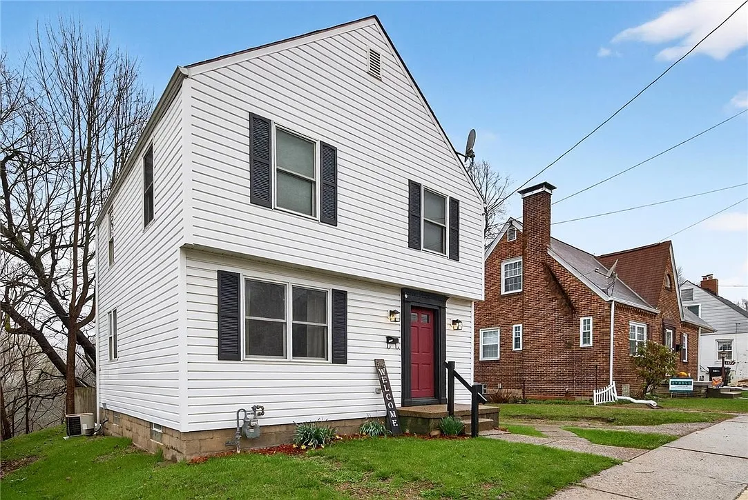 1107 Constitution St photo 1