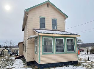 297 W Clark St, East Palestine, OH
