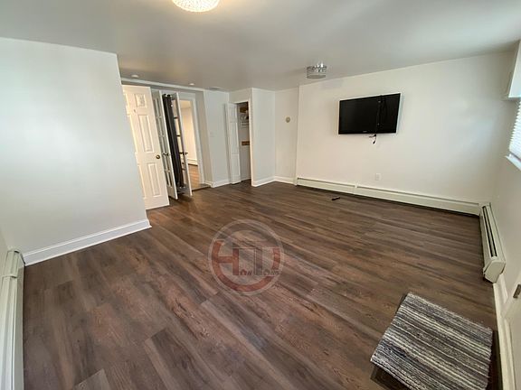 5th image of 868 Calhoun Ave #1