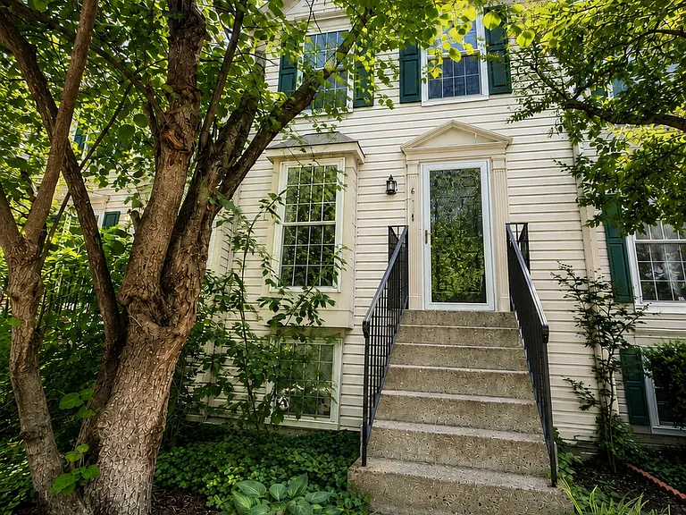 6103 Beddingfield Ct — Photo 2