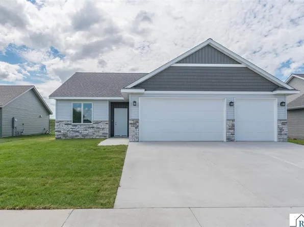 313 Falcon Run, Eagle Lake, MN 56025