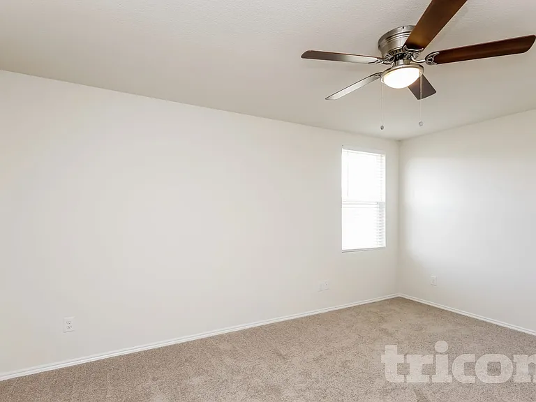 5672 McClelland St — Photo 4