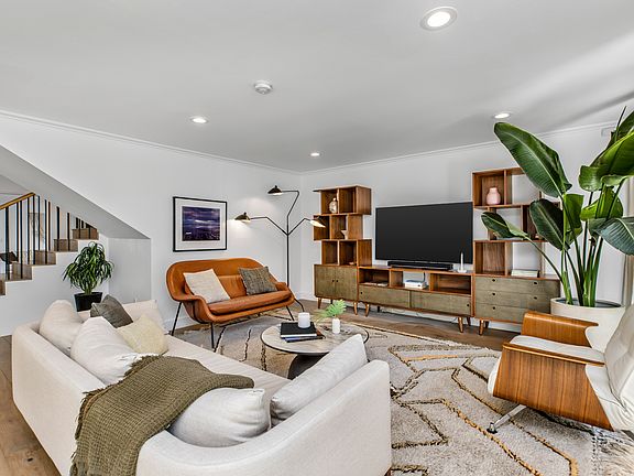 5th image of 2633 Angelo Dr