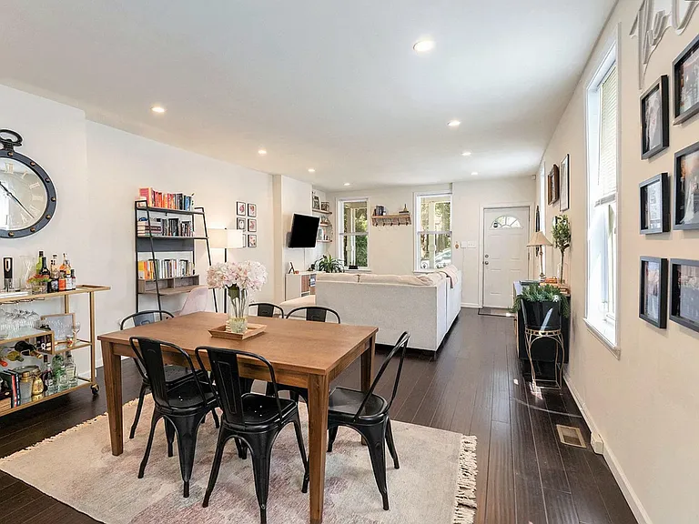 3604 Haywood St — Photo 3