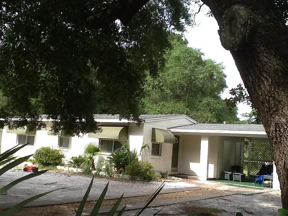 1st image of 102 2nd Ave