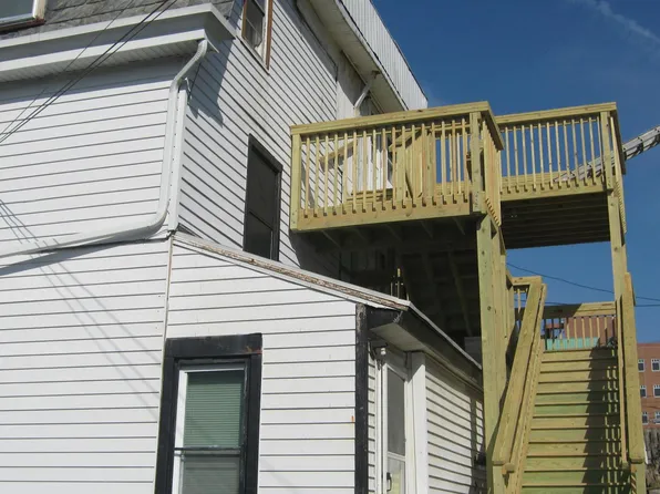 38 Lake St #C, Ephrata, PA 17522