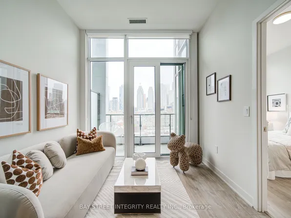 121 Lower Sherbourne St #1126, Toronto, ON M5A 0W8