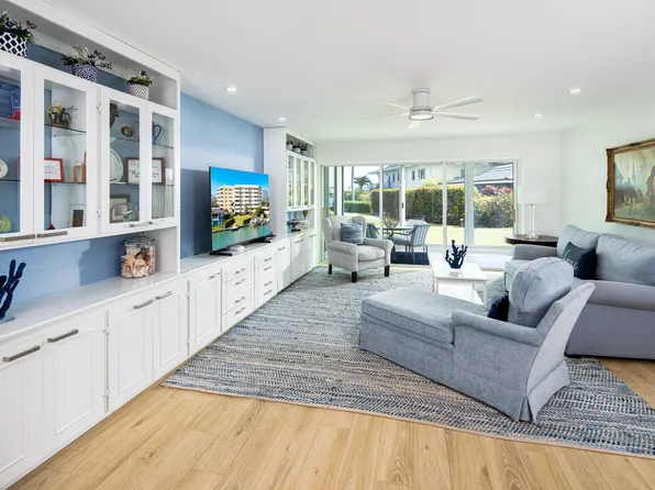 3420 Gulf Shore Blvd N APT 14, Naples, FL 34103