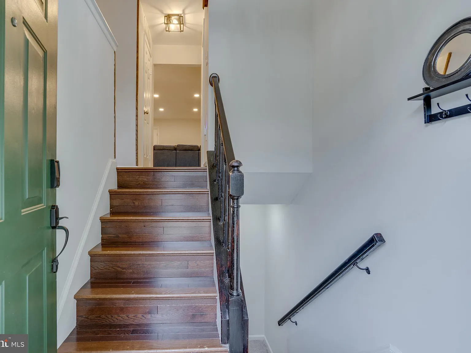 5 bed, 3.5 bath, 1500 sqft, $3,300 — Photo 4
