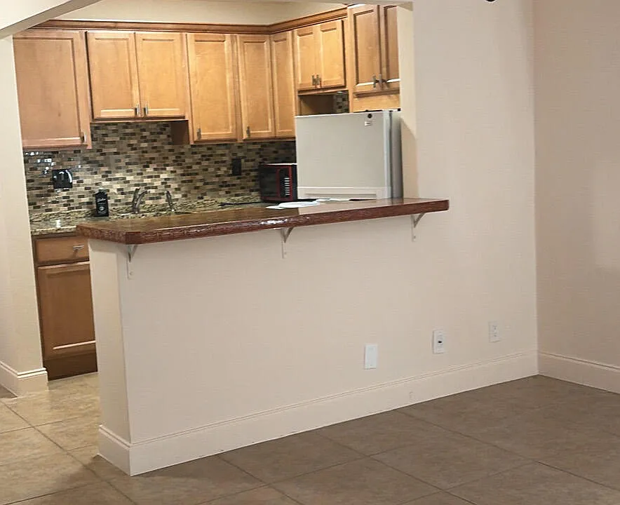 2020 Lake Osborne Dr #19