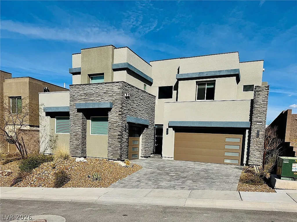 4 bed, 3826 sqft, $7,895 — Photo 2