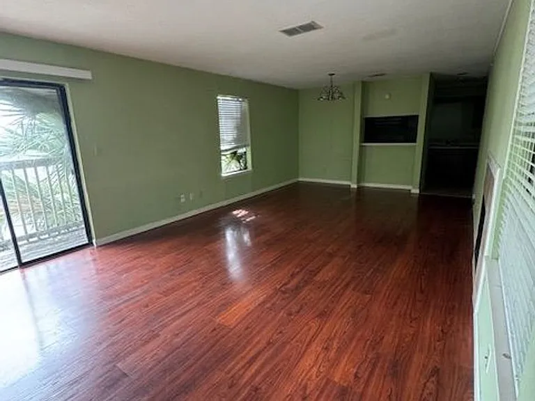 4250 Calallen Dr #3 — Photo 3