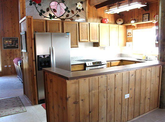 Kitchen W/Modern Appliances