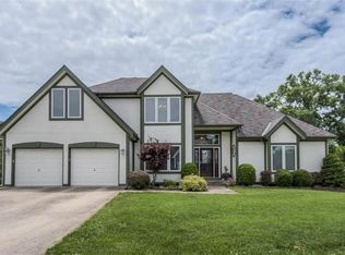 141 SW Wind Ridge Dr, Lees Summit, MO 64081