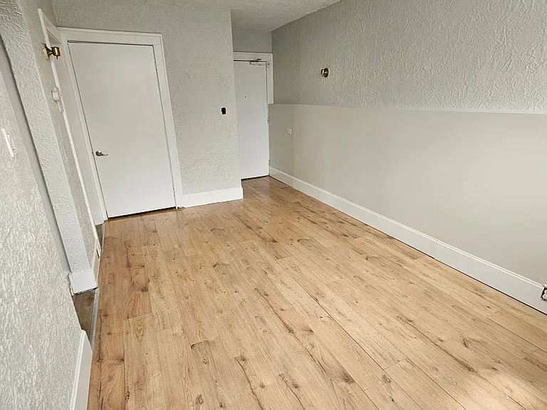 208 Giles Blvd E #7 — Photo 9