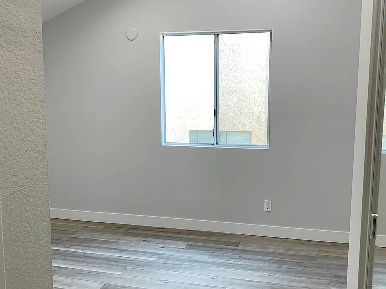 5238 Cartwright Ave #7 — Photo 9