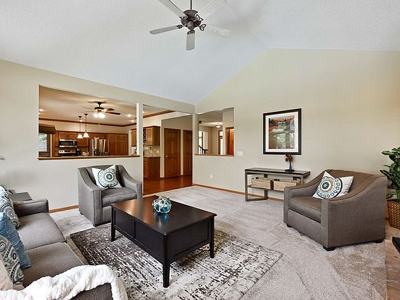 5th image of 1544 Woodlawn Cir