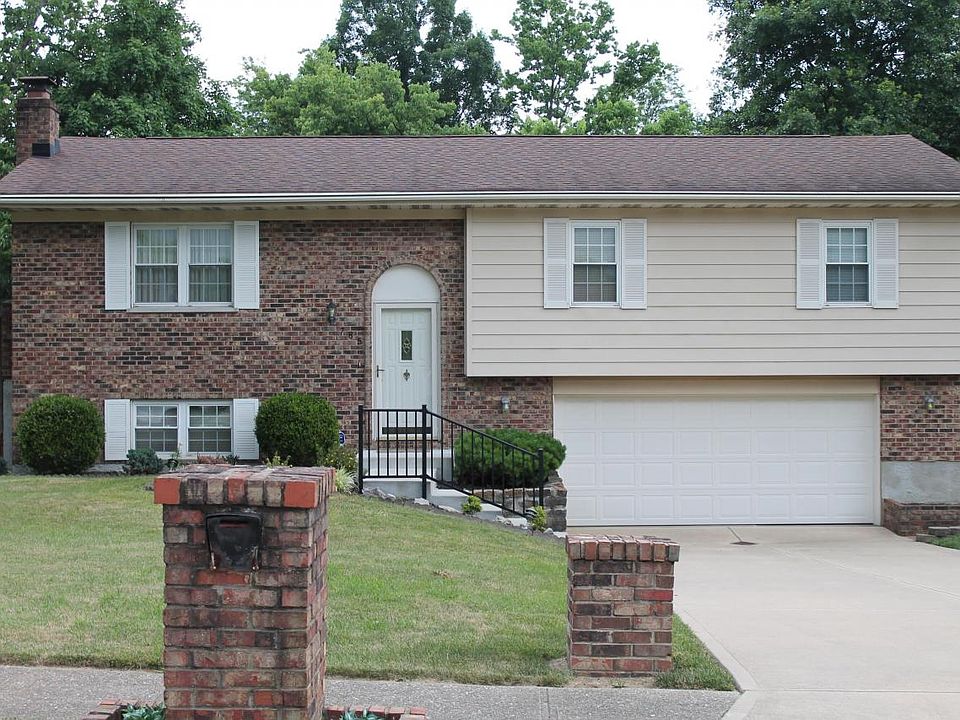 1st image of 785 Woodview Dr