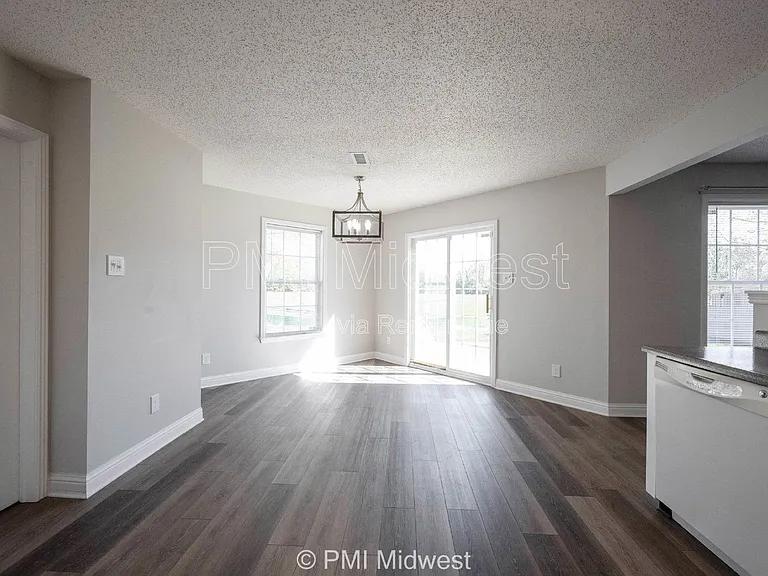 859 Runnymede Dr — Photo 16