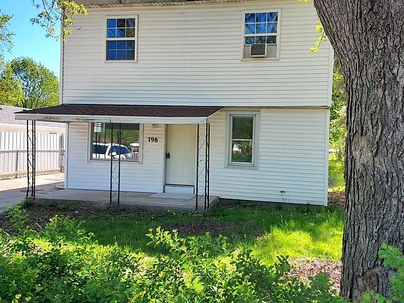 3rd image of 798 N Ford Blvd