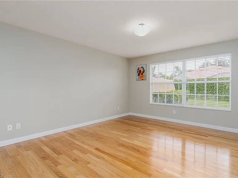 4949 Kingston Way — Photo 19