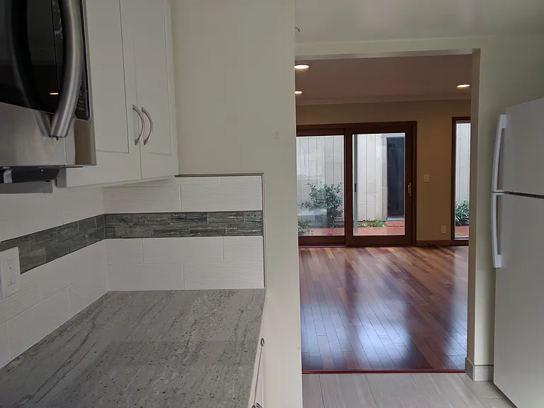 1566 Capri Dr — Photo 7
