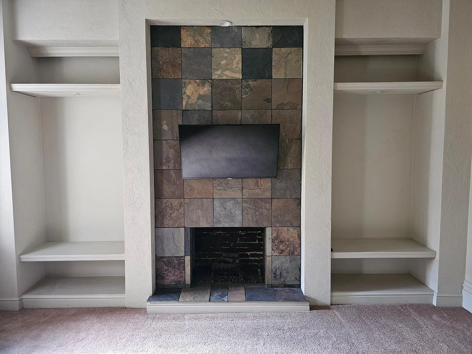 1 bed, 1300 sqft, $1,550 — Photo 3