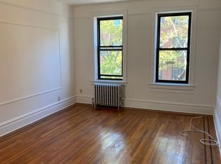 34-07 32nd St #C4, Astoria, NY 11106