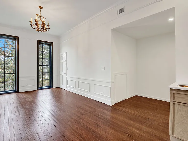 307 E Liberty St — Photo 16