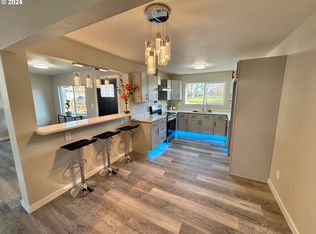 2140 J St, Springfield, OR 97477