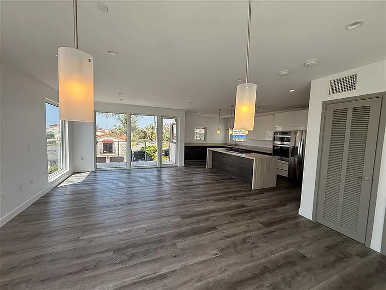 Casa Pacifica — Photo 93
