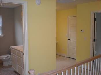 2nd image of 1015 Garnett Ave
