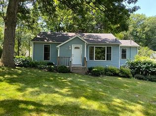 523 Valley Rd, Twin Lakes, WI 53181