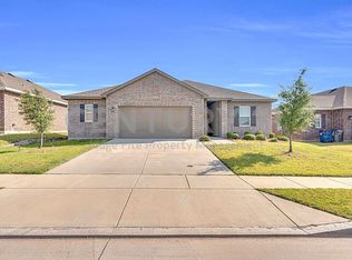213 Sabine River Rd, Glenn Heights, TX 75154