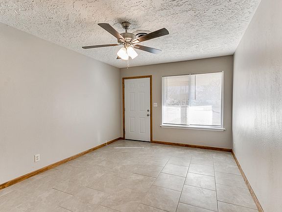 3rd image of 214 Thompson Dr