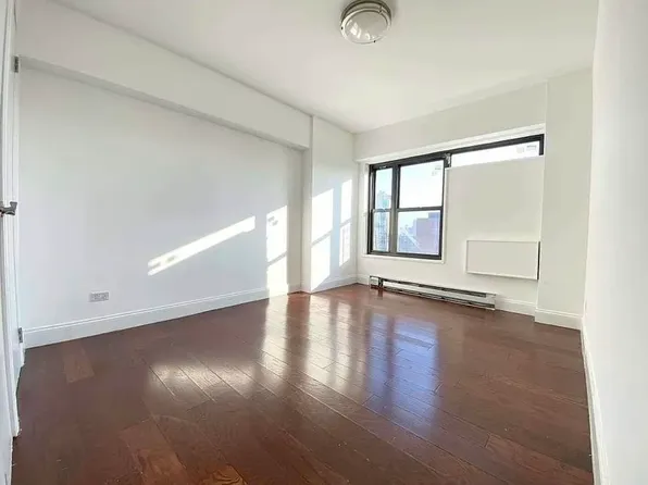 410 Saint Nicholas's Avenue image 1 of 5