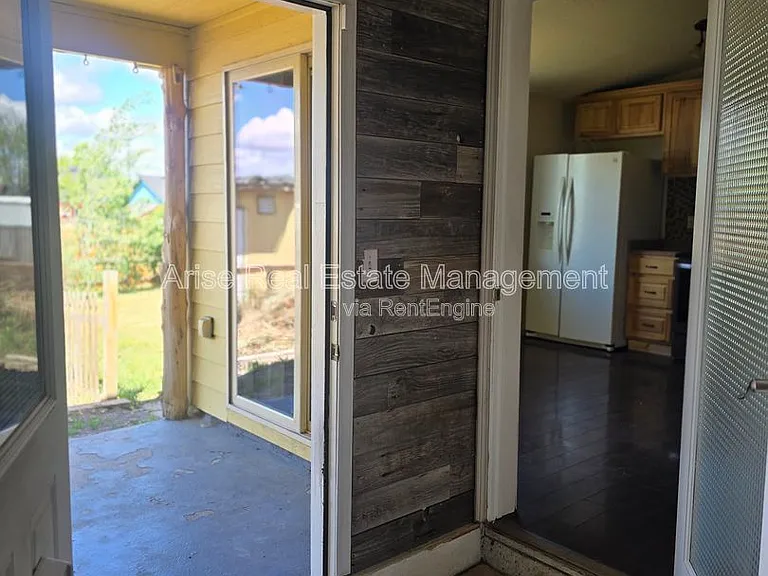 803 Scenic Loop — Photo 11