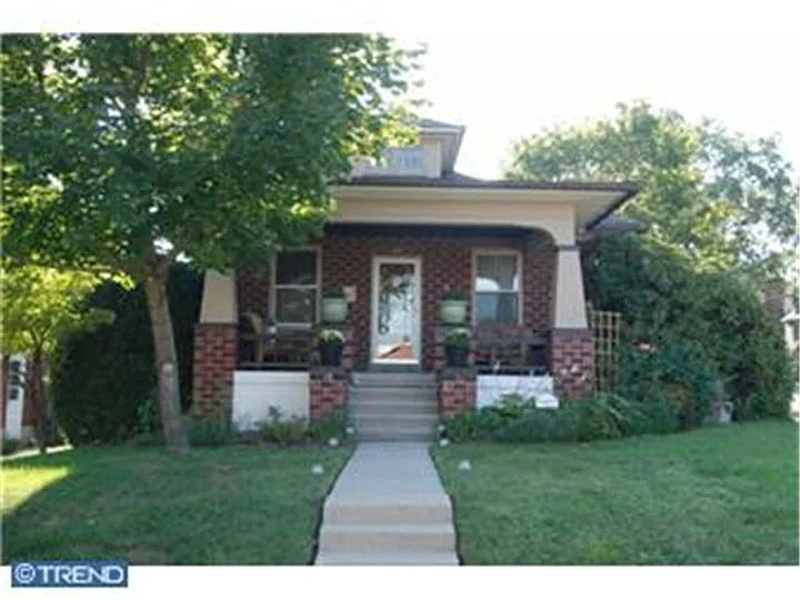 37 Chestnut St photo 1