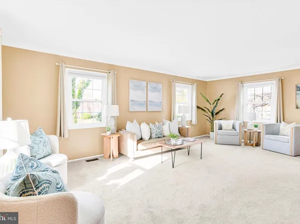 1722 Tedbury St, Crofton, MD 21114