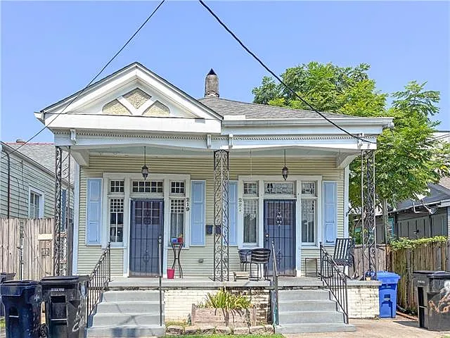 3 bed, 1.0 bath, 1100 sqft, $1,600 — Photo 1