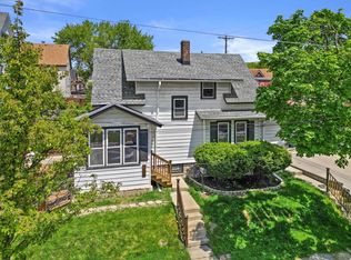 1114 E Manitoba St, Milwaukee, WI 53207