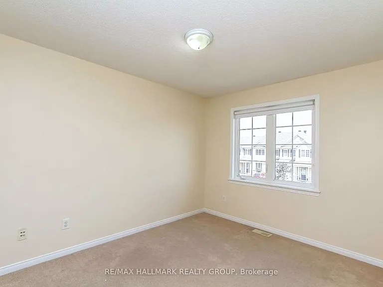 565 Pepperville Cres — Photo 14