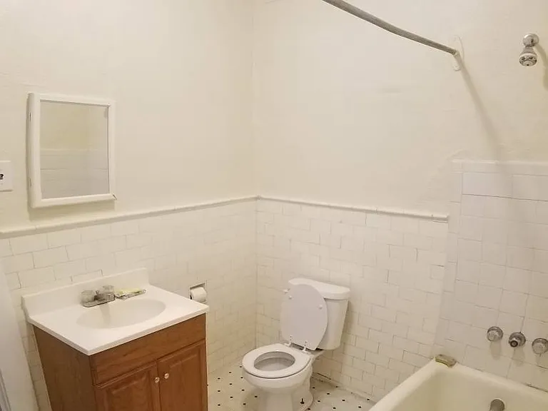 1009 Brandon Ave #2 — Photo 4