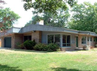 1910 Fremont St, East Troy, WI 53120